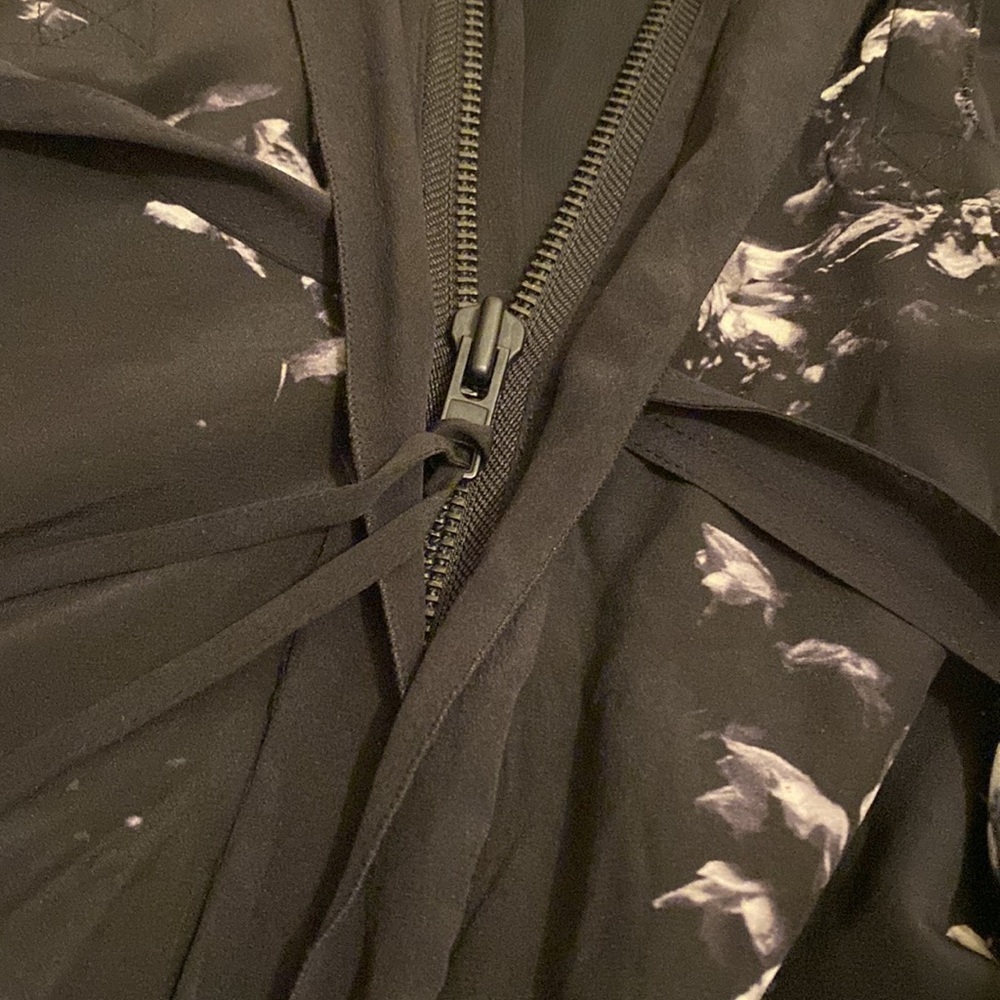 All Saints Lewis Flora Mortis Silk Black and White Asymmetrical Dress. Size 2 - Picture 7 of 7